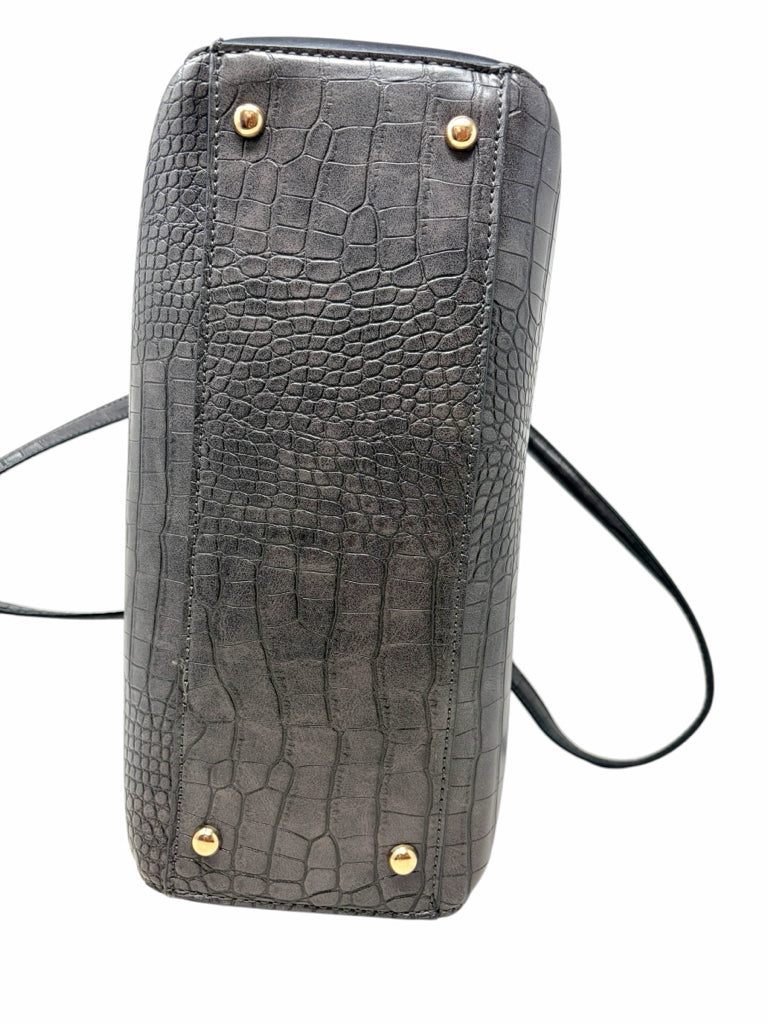 ELLEN TRACY Size large PURSE W