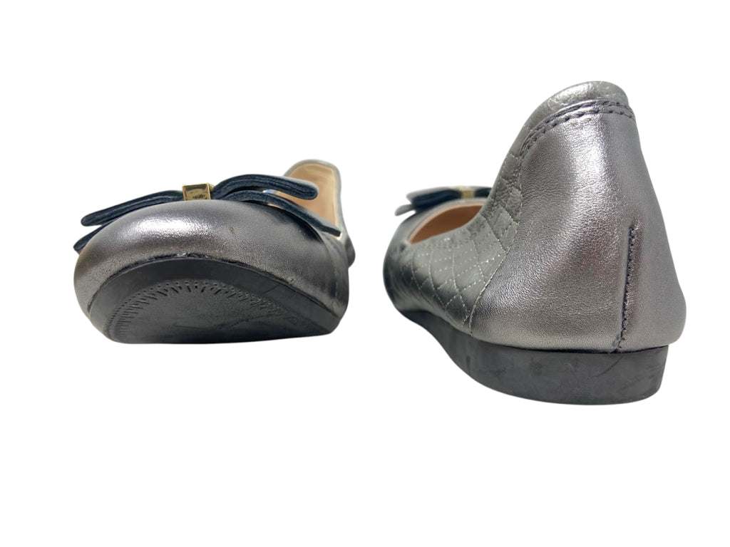 COLE HAAN Size 8.5 FLAT W