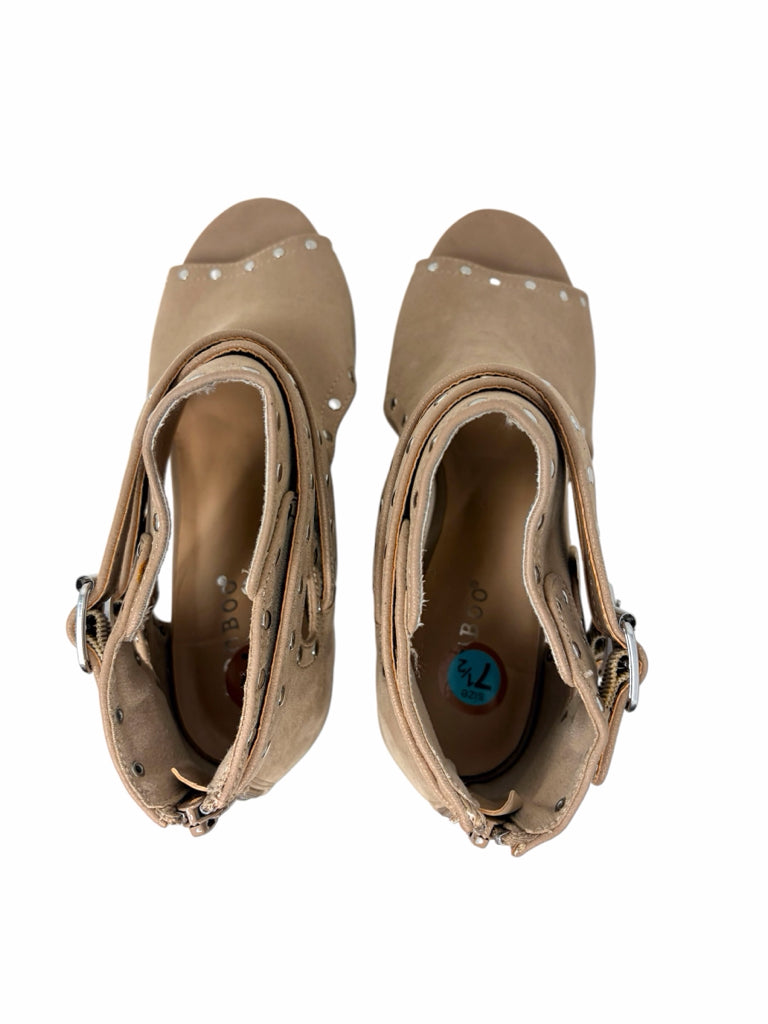 BAMBOO Size 7.5 HEEL W