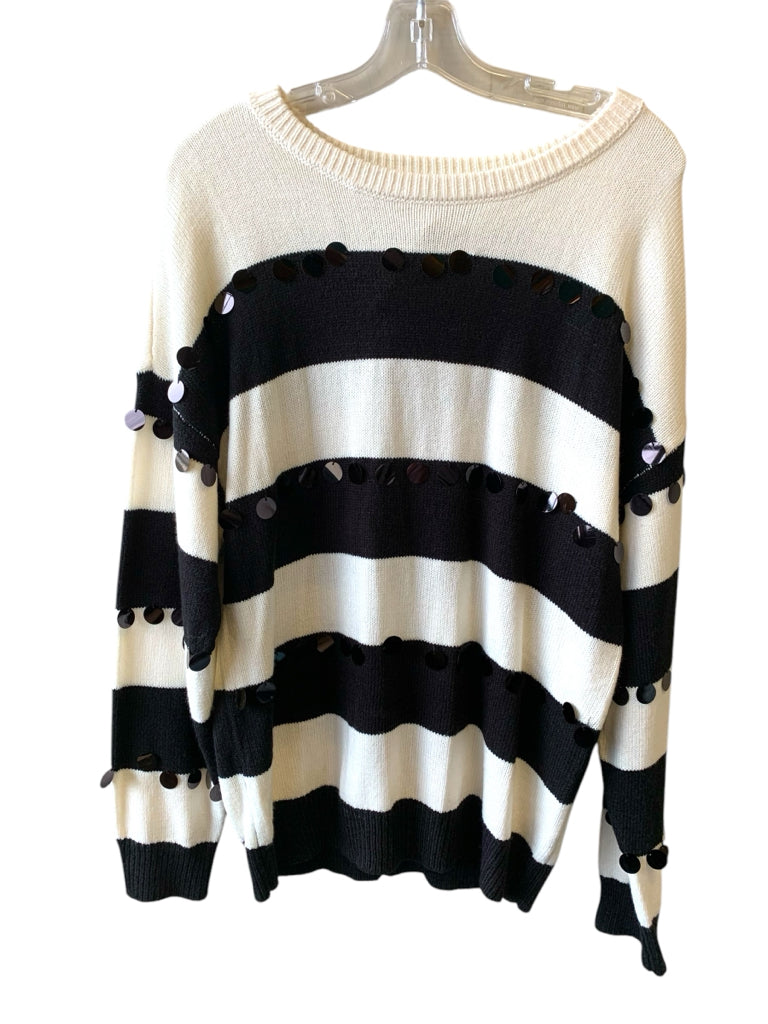 NY&CO  large SWEATER