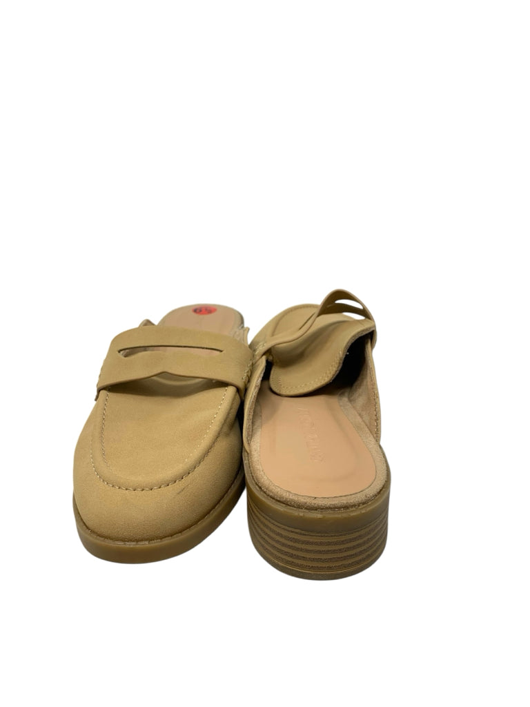 CYNTHIA ROWLEY  6.5 SLIDE W