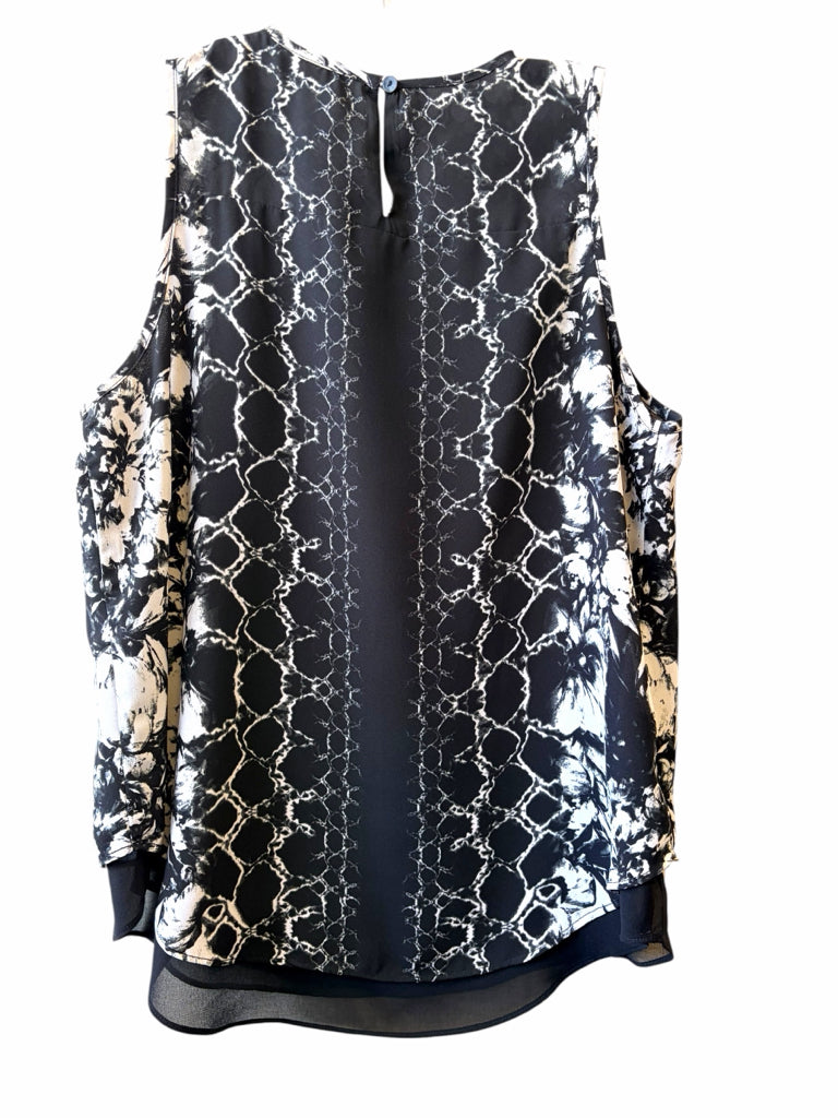 VIOLET & CLAIRE Size medium TOP W