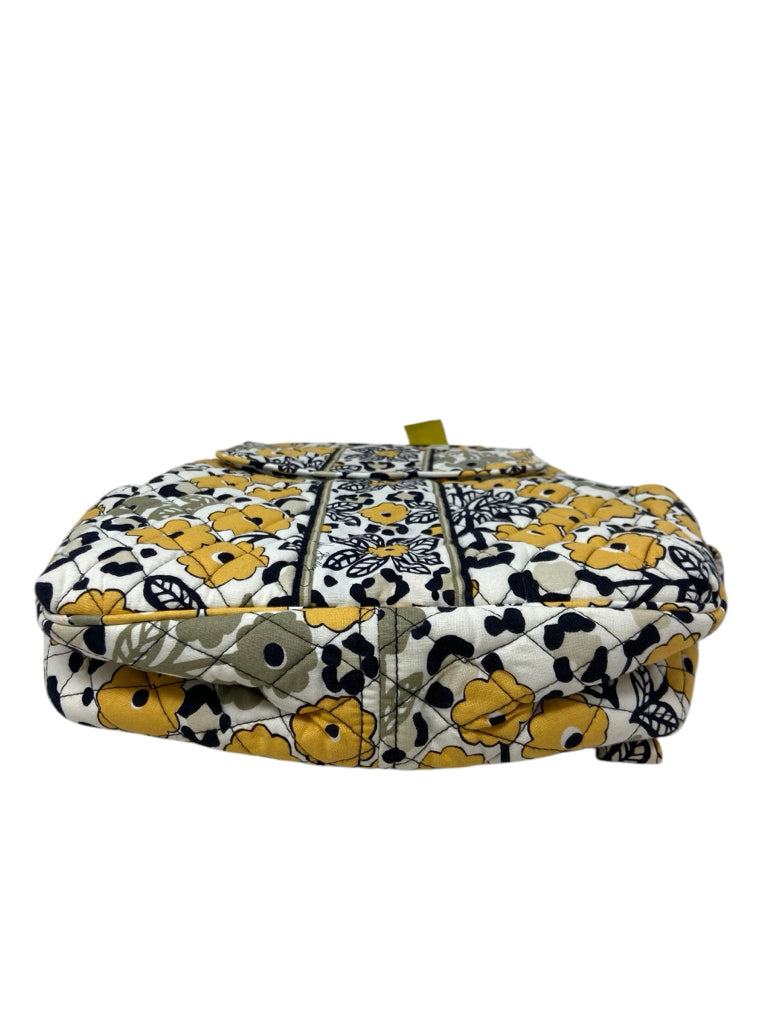 VERA BRADLEY Size small BACK PAC