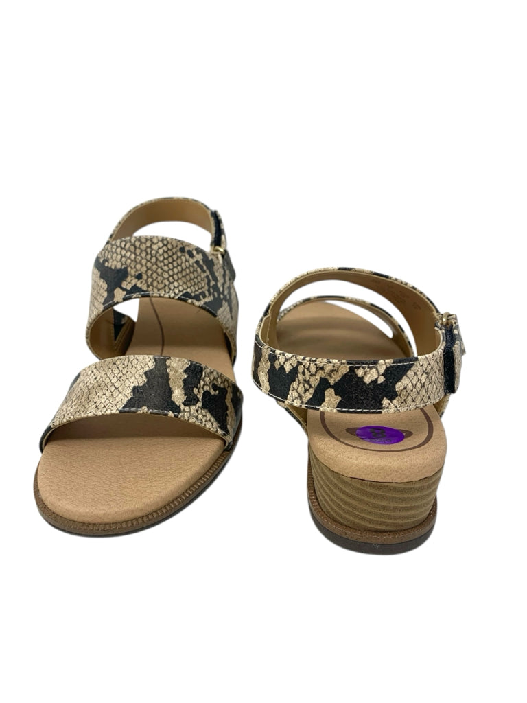 DR. SCHOLL'S  8 SANDALS W