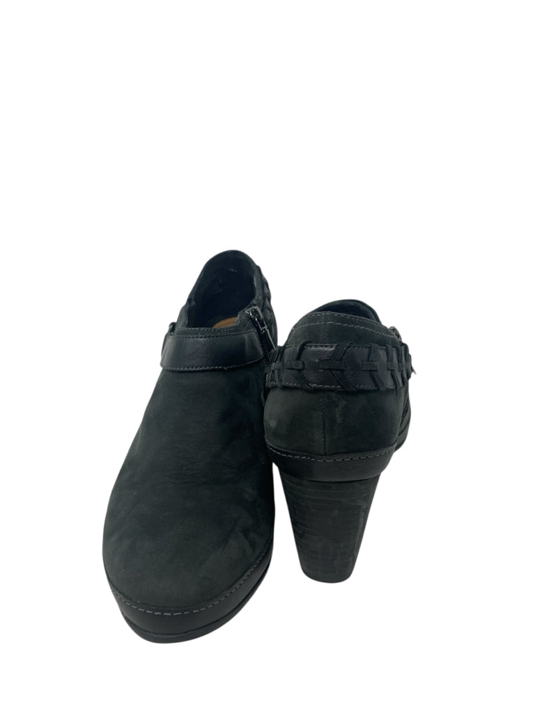 CLARKS  11 BOOTIE W