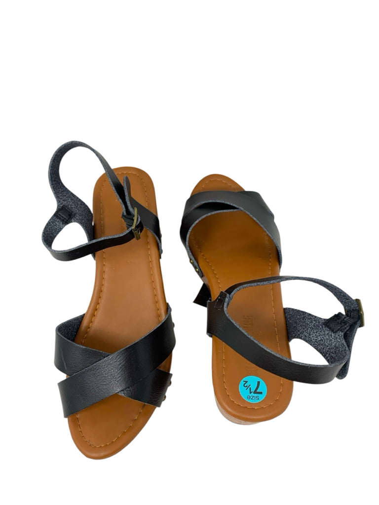 CUSHIONAIRE  7.5 HEEL W