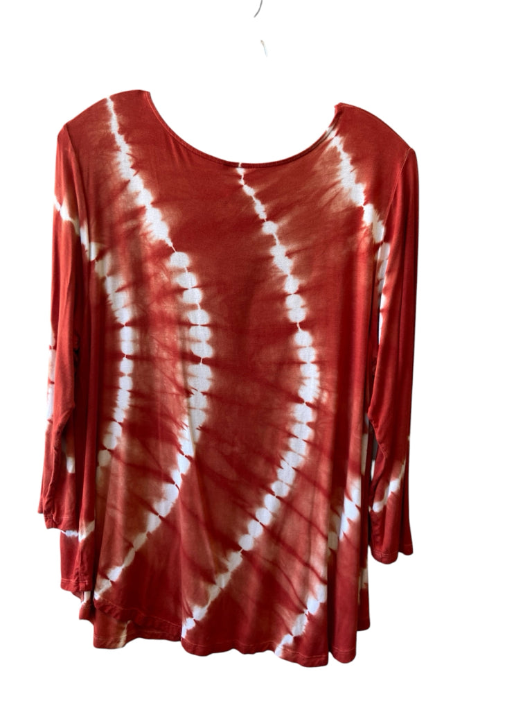 RUBY RD. Size large TOP W