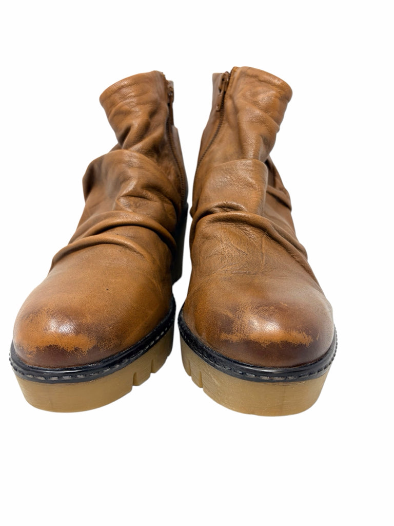 DIBA TRUE Size 8 BOOTIE W