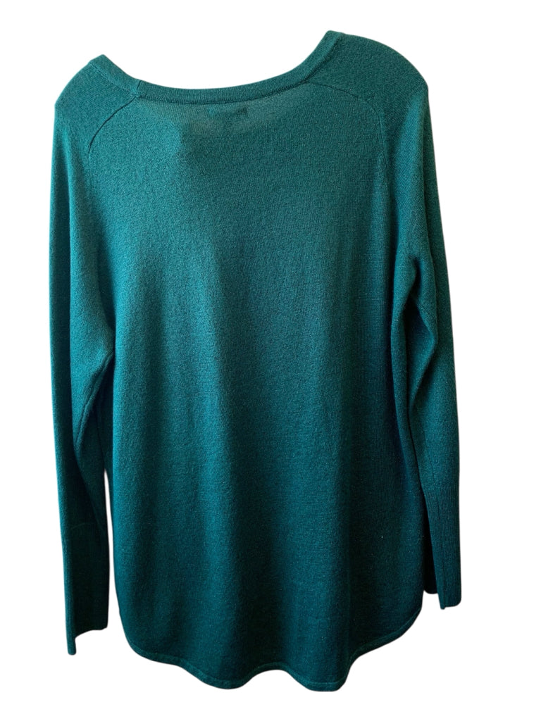 APT 9  large SWEATER W