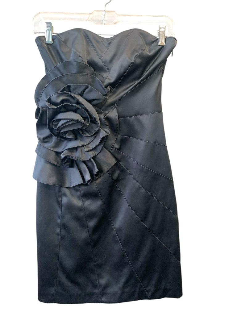 WHITE HOUSE BLACK MARKET  00 SHT DRS W