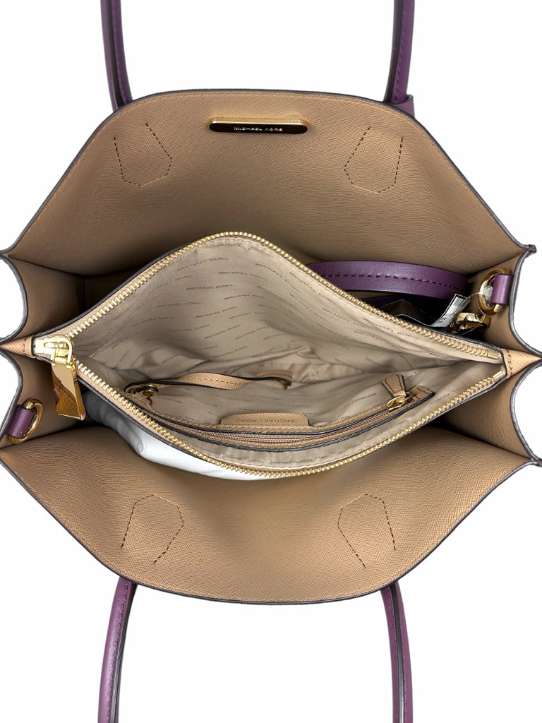 MICHAEL KORS Size medium HAND BAG