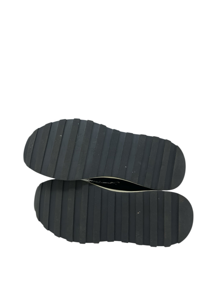 NORDSTROM RACK  8 SNEAKERS W