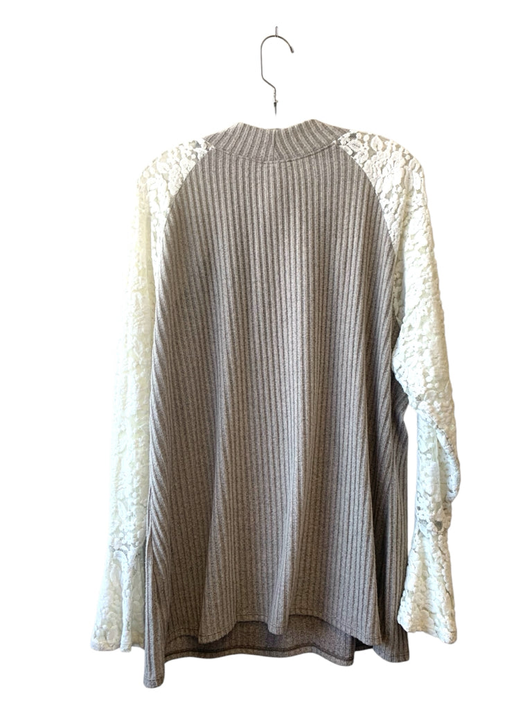 VENUS  3X TOP  W