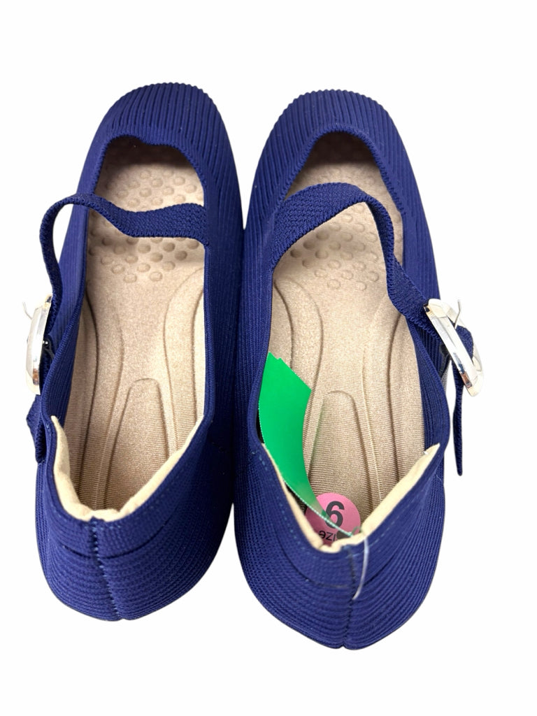 WIDESTEP Size 9 FLAT W