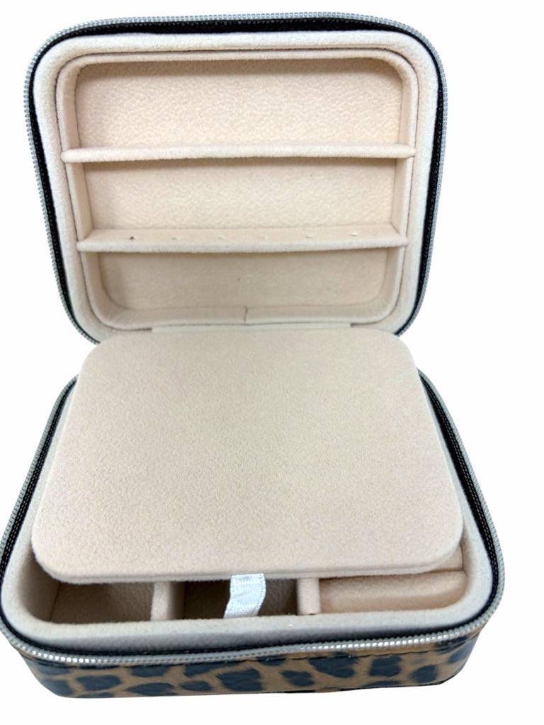 Size small JEWEL CASE