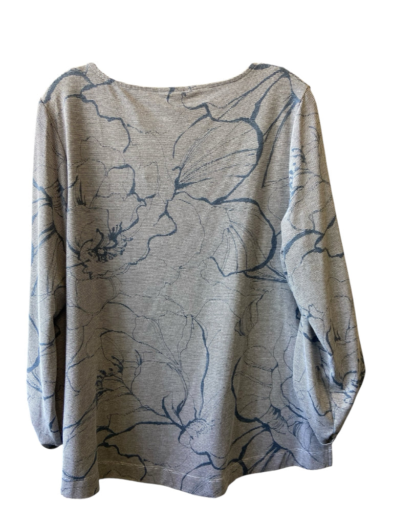 CHICO'S Size large TOP  W