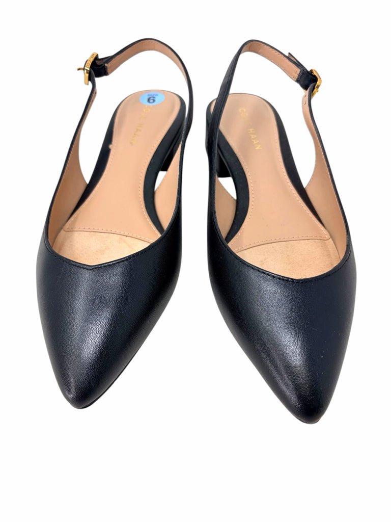 COLE HAAN Size 6 FLAT W