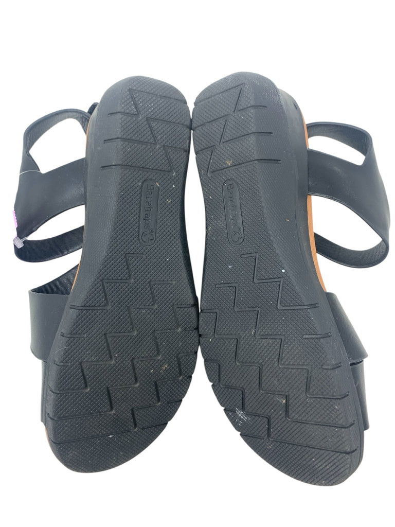 BARETRAPS  8 SANDALS W