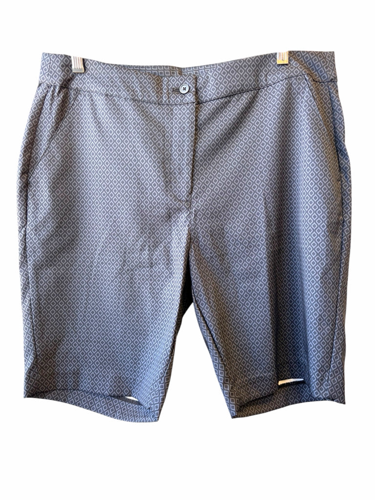 GREG NORMAN Size 12 SHORT W