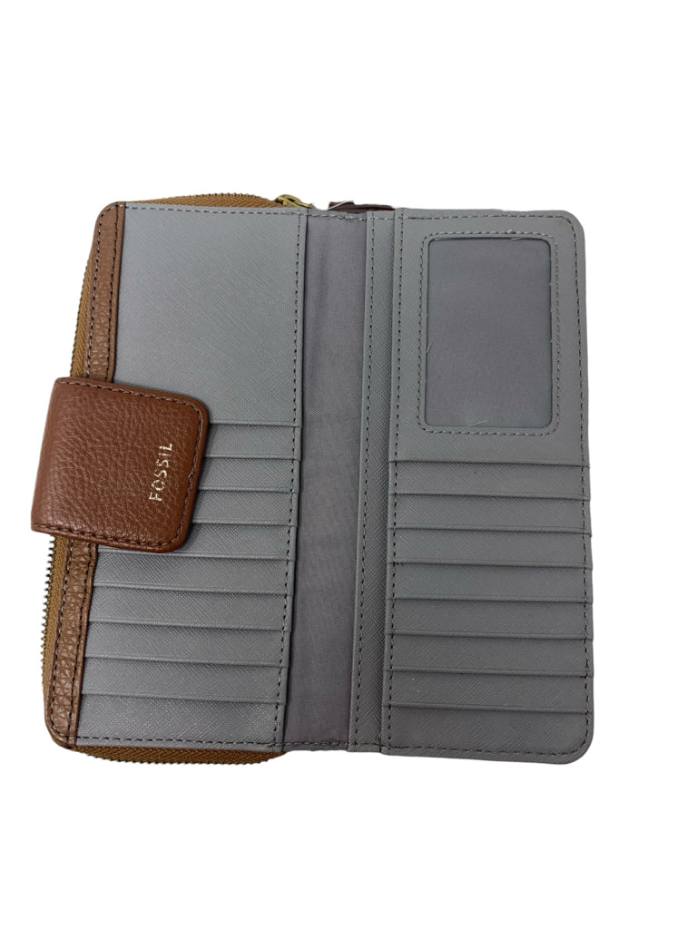 FOSSIL  medium WALLET W
