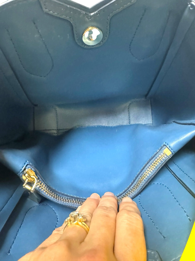 MICHAEL KORS Size s/M PURSE W