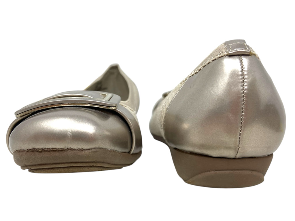 ANNE KLEIN Size 9 FLAT W