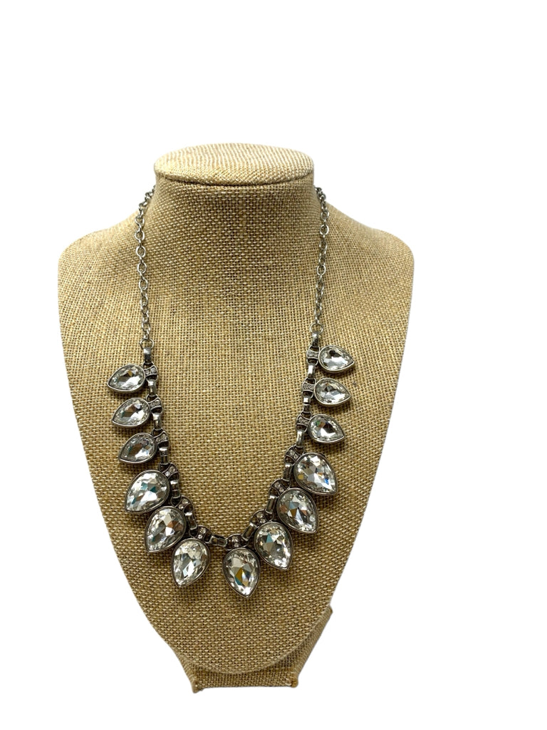 NECKLACE W