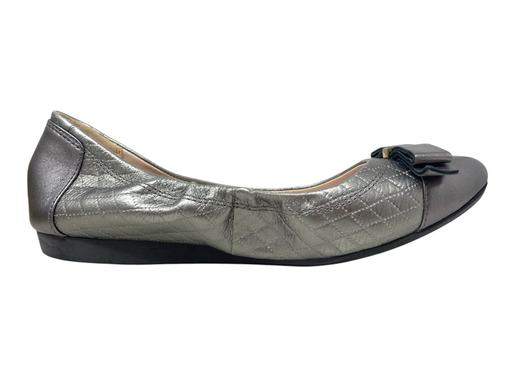 COLE HAAN Size 8.5 FLAT W