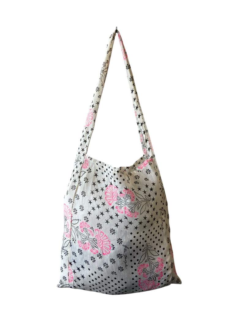 FREE PEOPLE Size medium TOTE W
