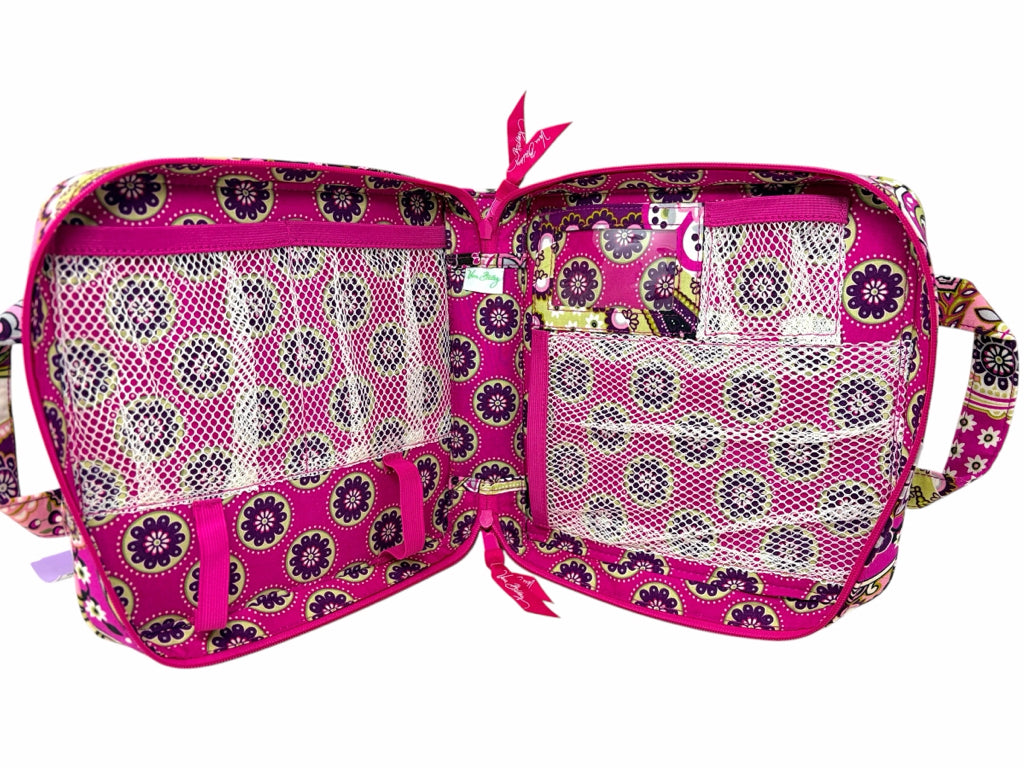 VERA BRADLEY Size medium CASE