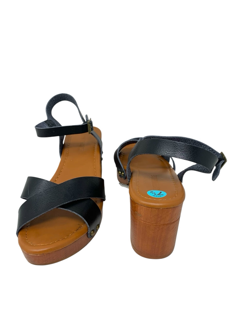 CUSHIONAIRE  7.5 HEEL W