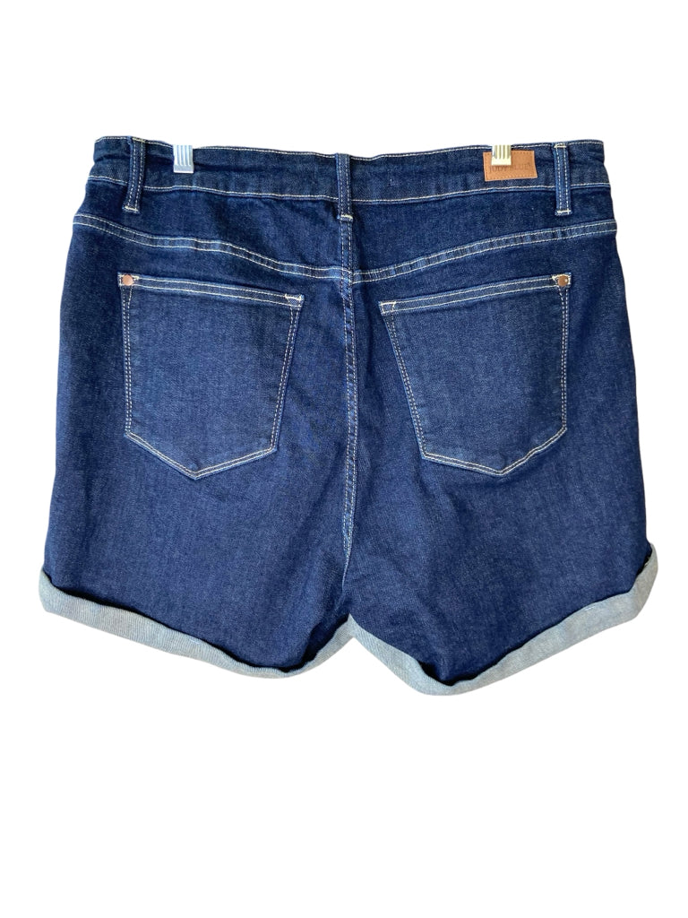 JUDY BLUE Size 2XL SHORT W