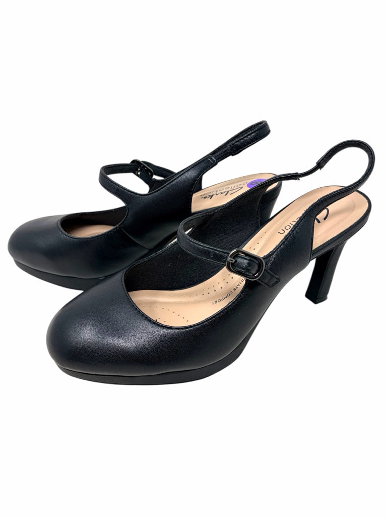 CLARKS Size 8 HEEL W