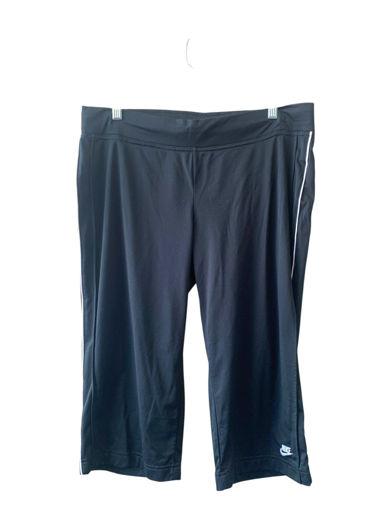 NIKE  large GYM W
