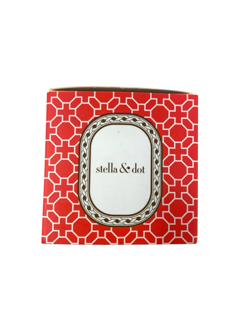 STELLA & DOT  PIERCED EARRINGS