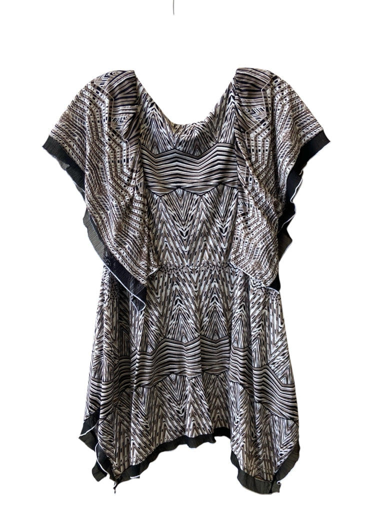 STYLE & CO Size large TOP  W