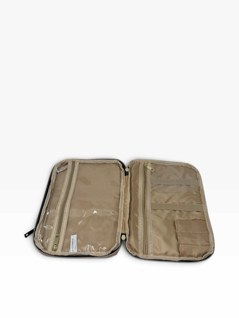Size medium CASE