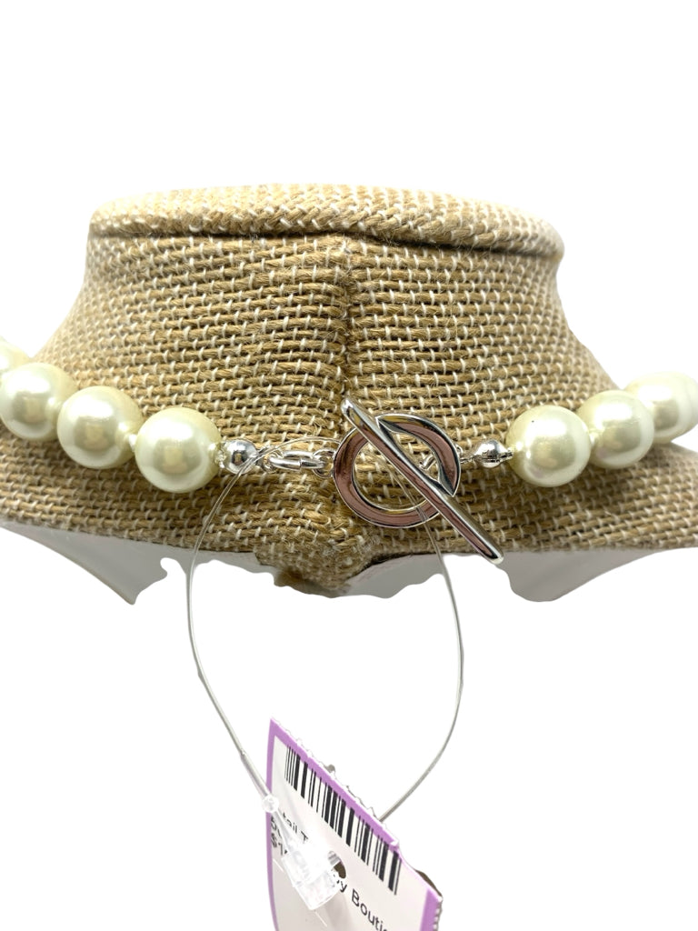 NECKLACE W