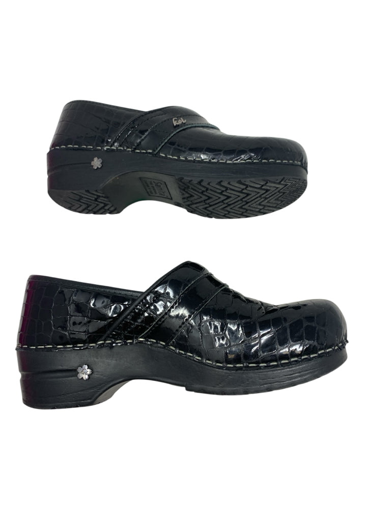 SANITA Size 9 CLOG W