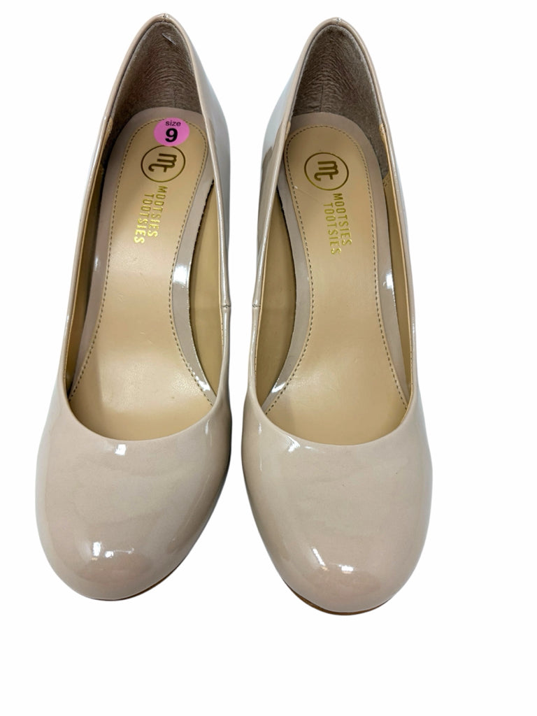 MOOTSIES TOOTSIES Size 9 HEEL W