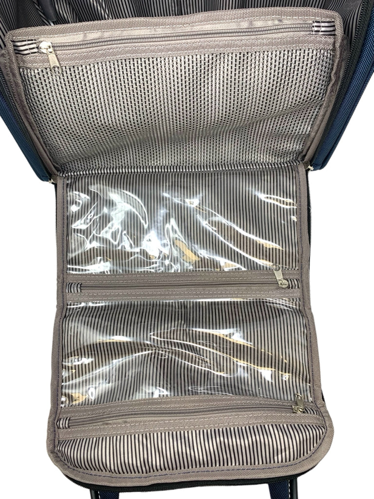 LONDON FOG  small SUIT CASE