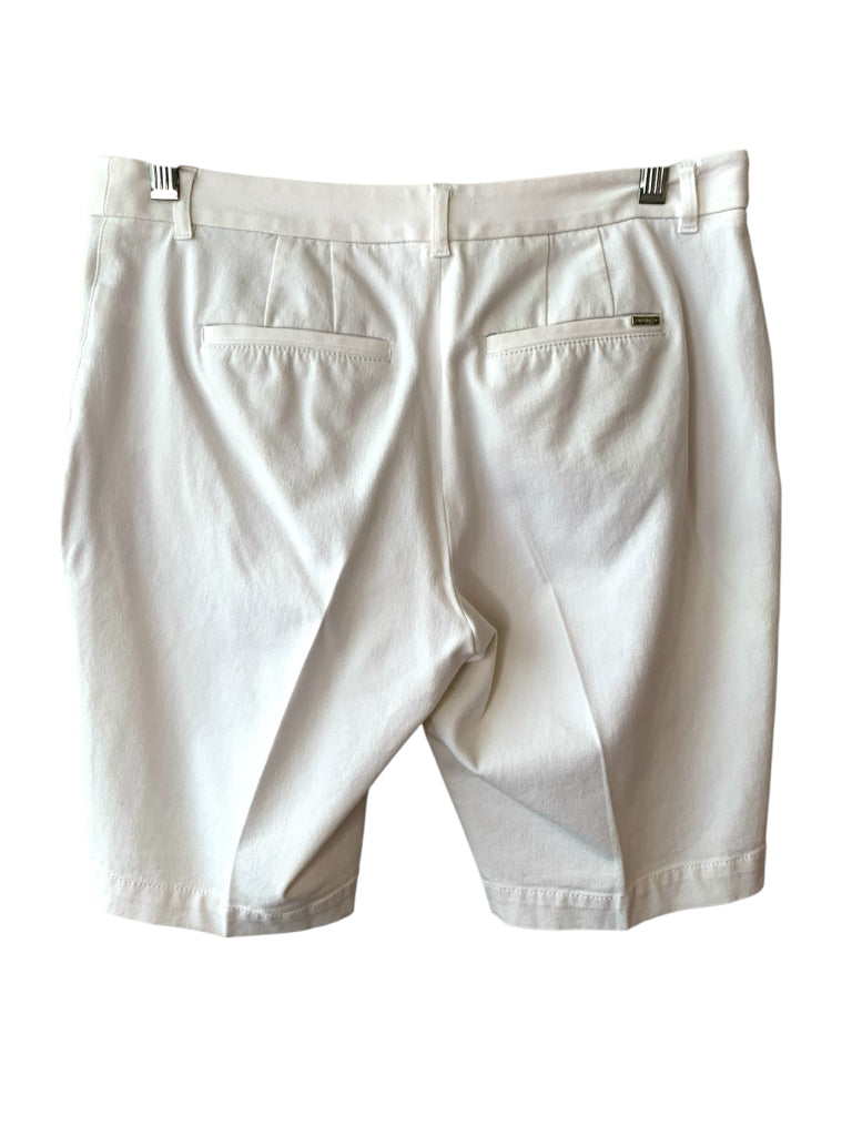 WHITE HOUSE BLACK MARKET  6 SHORT W
