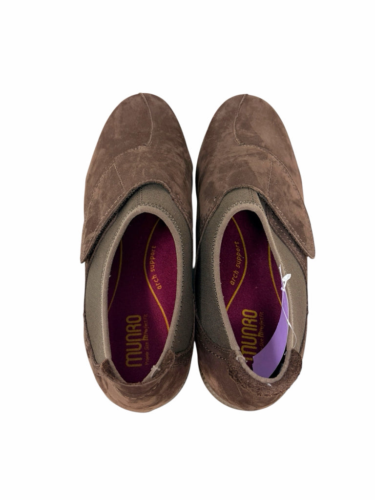 MUNRO Size 10W SHOES W