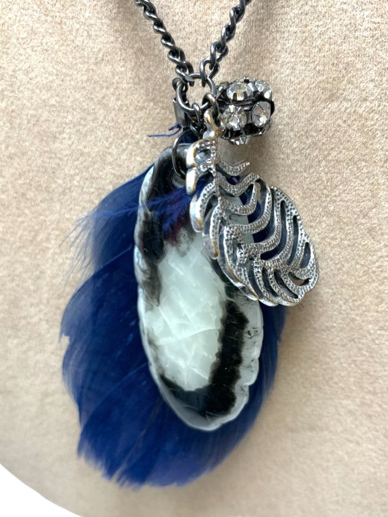 NECKLACE W
