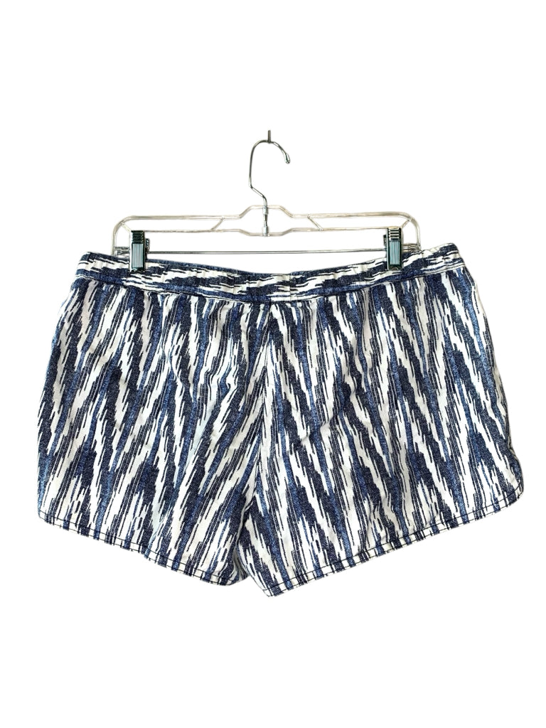 J CREW  large SHORT W
