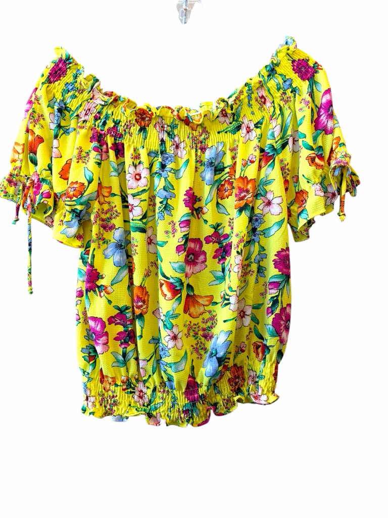 DEMOCRACY Size small TOP W