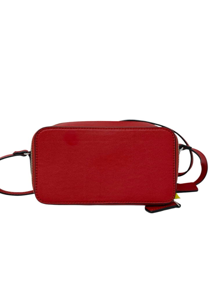 GUESS  small CROSSBODY W