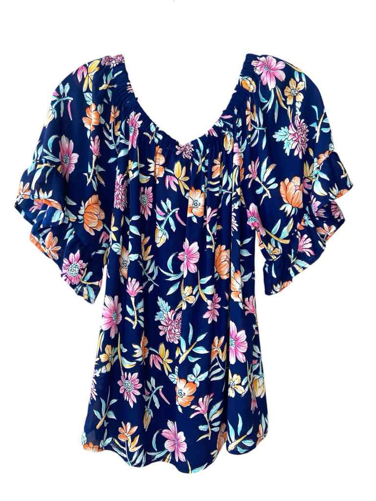 SIENNA SKY Size medium TOP W