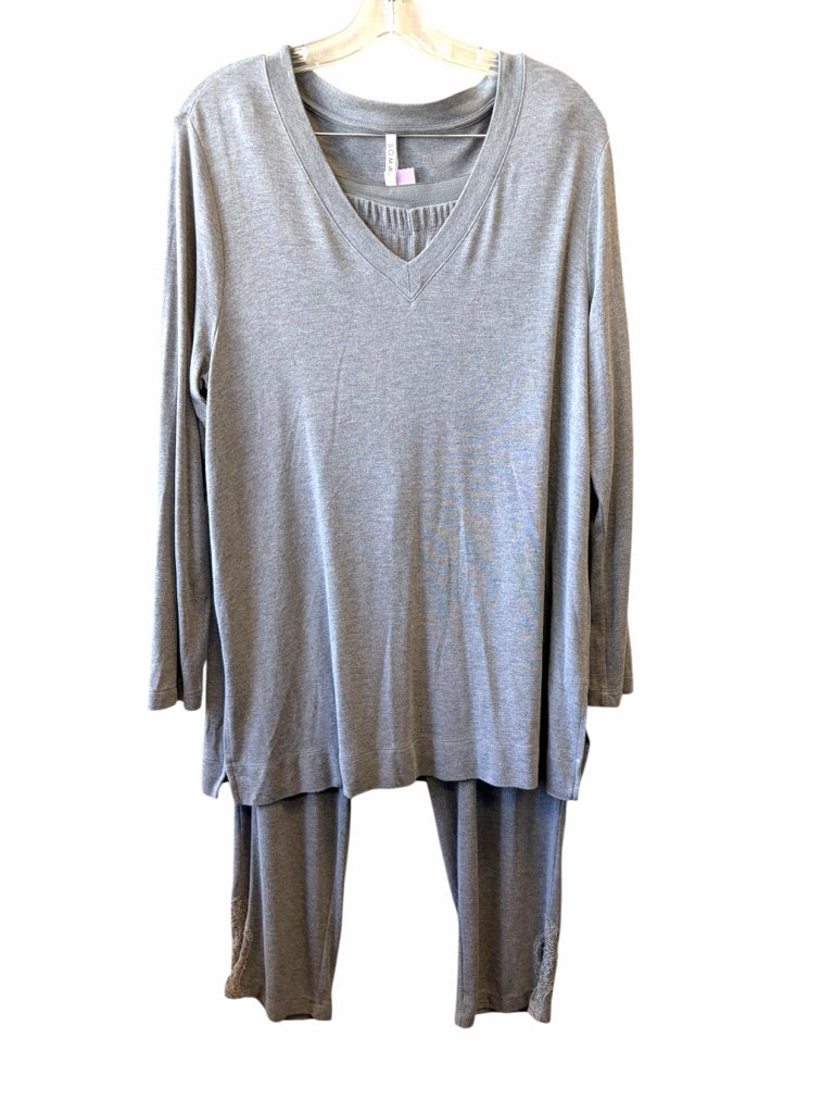 SOMA Size medium NITE SET W
