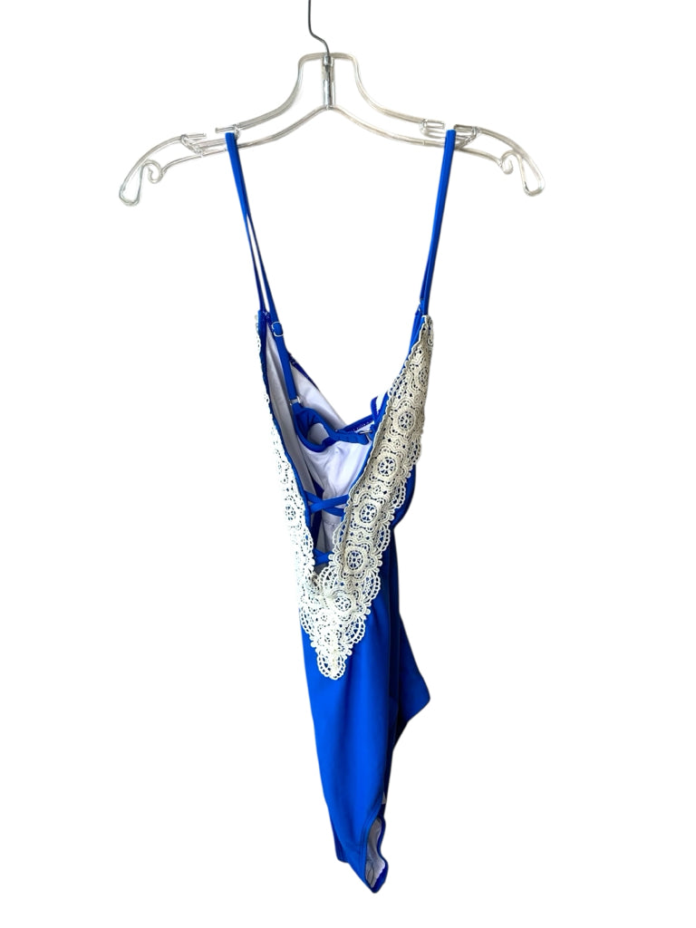 CUPSHE  medium SWIMSUIT W